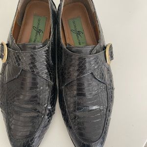 Georgio Brutini size 10 Snake skin shoes